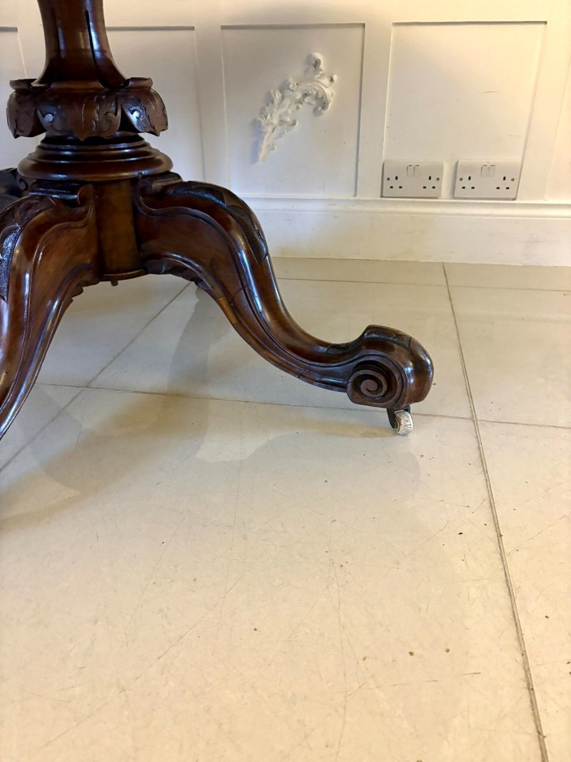 Quality Antique Victorian Burr Walnut Oval 6 Seater Dining Table on Carved Pedestal Base - Image 12